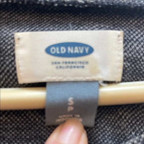 Old Navy Black and Grey Floral Women's Sweater - Picture 3 of 5